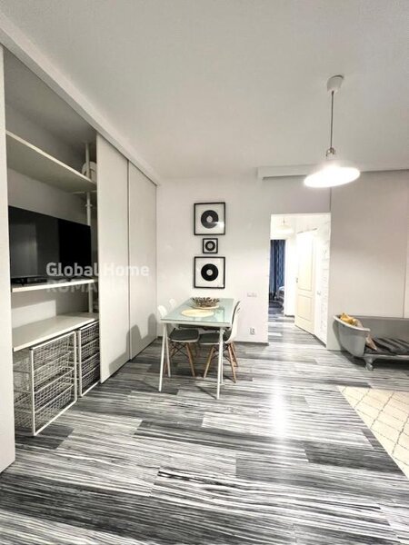 Calea Victoriei, 2 rooms apartment stradal, no risc building